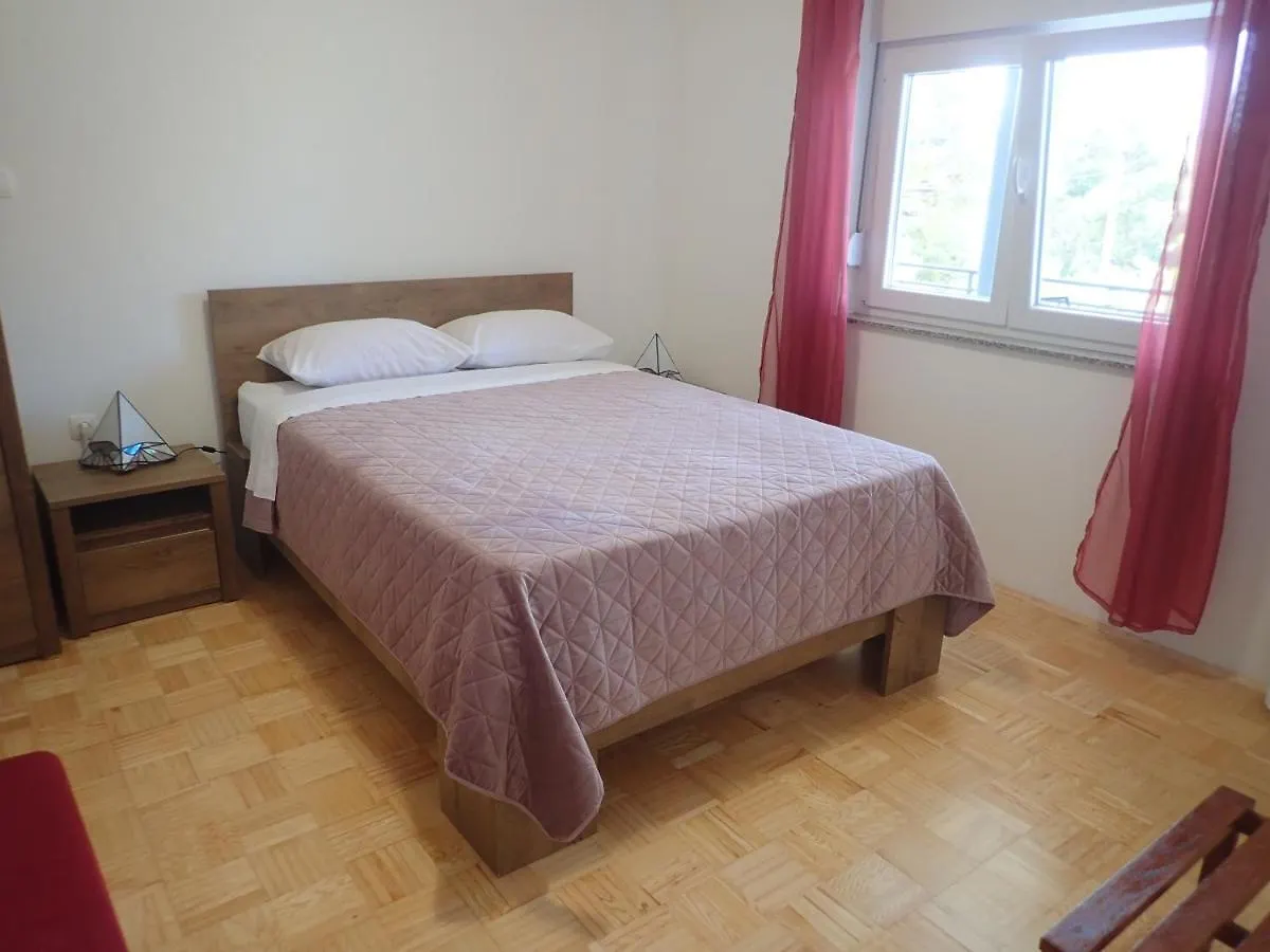 Apartment Apartmani Lucija Starigrad Paklenica